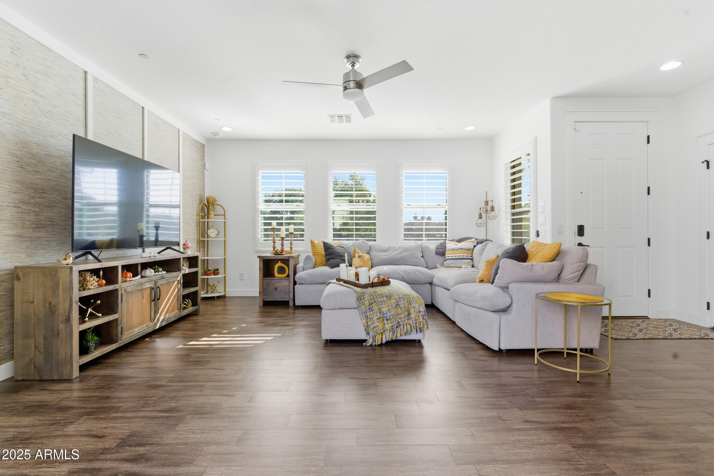 4665 E WILDHORSE Drive