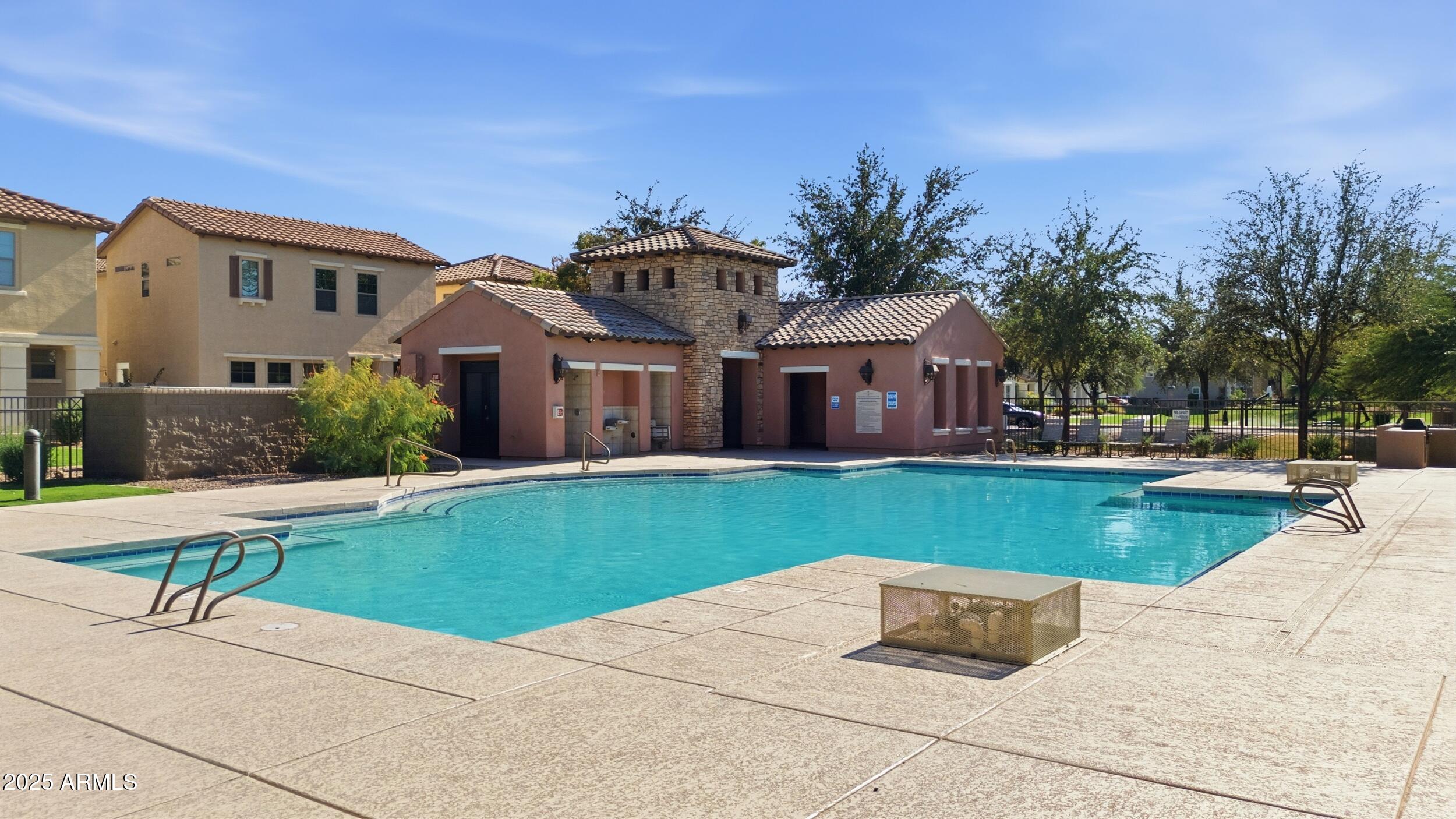 4665 E WILDHORSE Drive