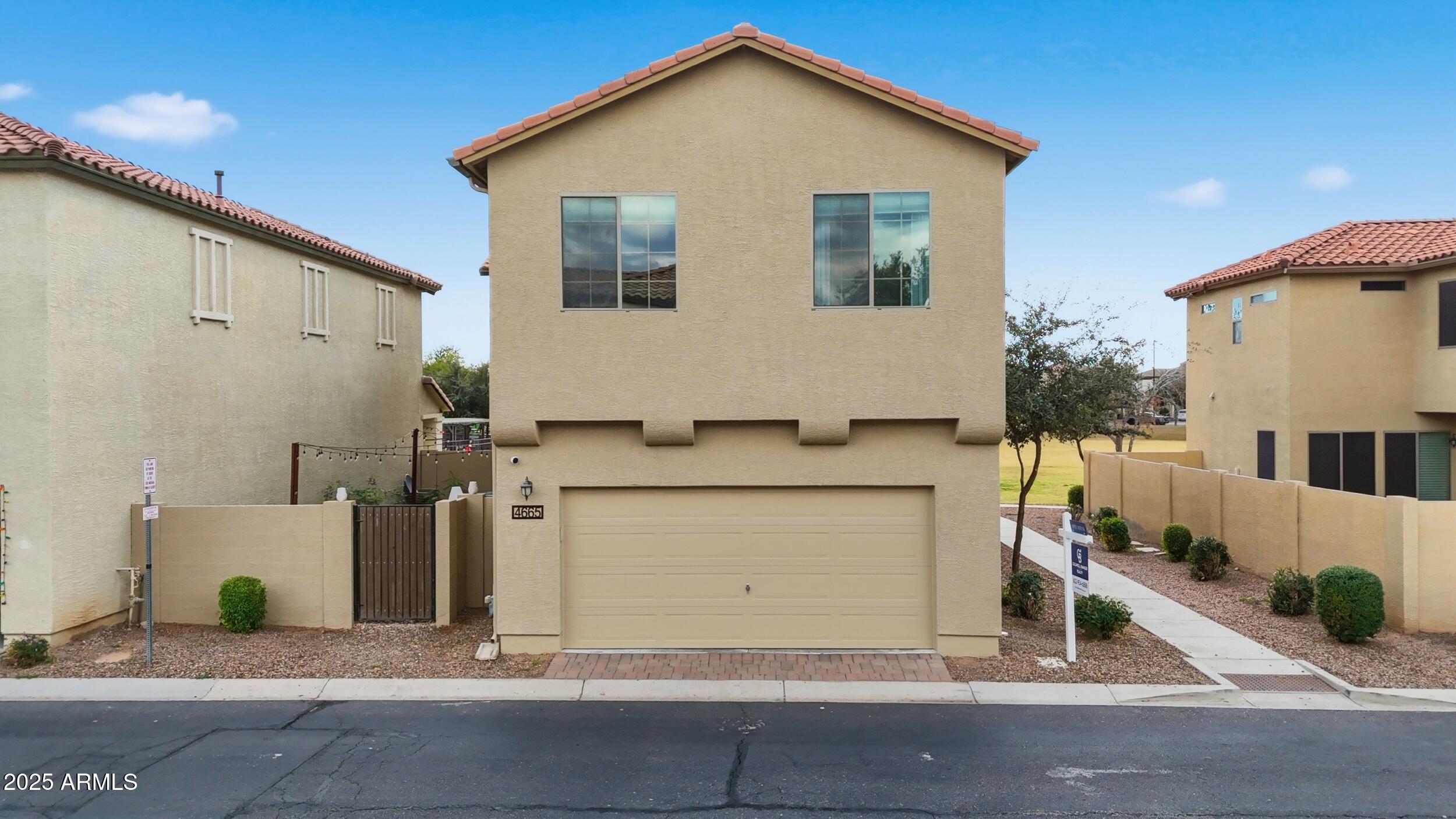 4665 E WILDHORSE Drive