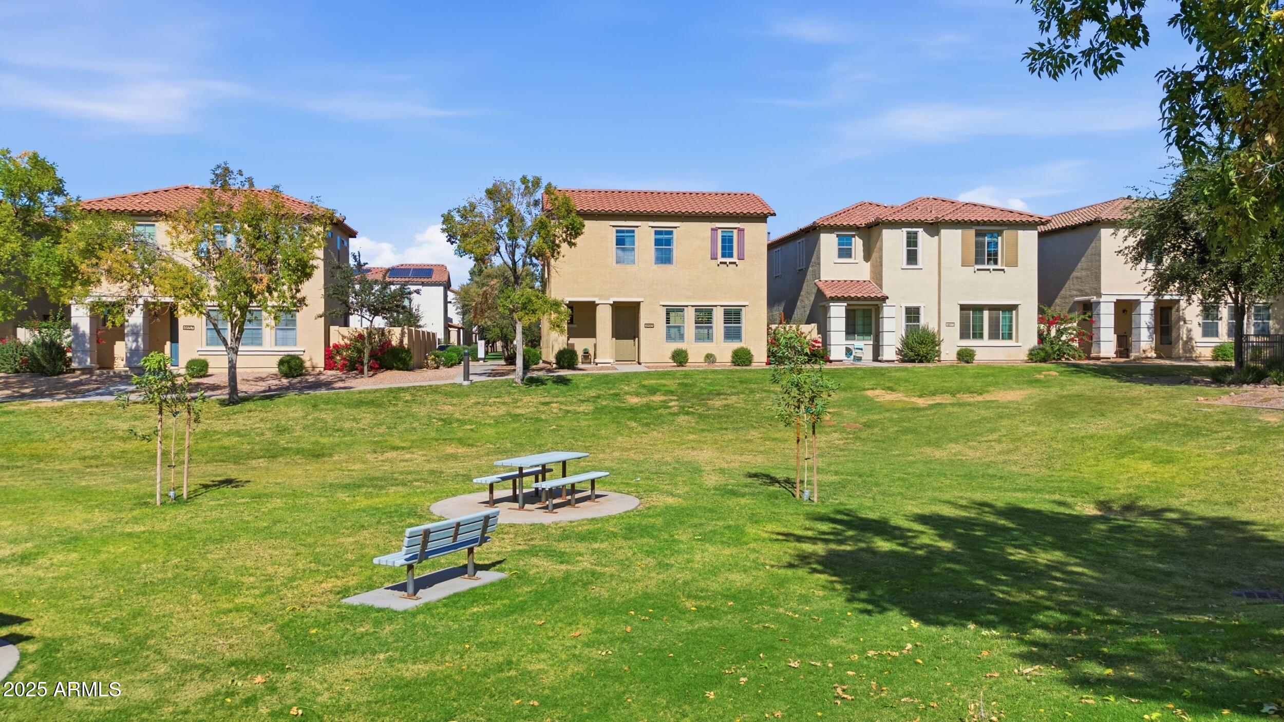 4665 E WILDHORSE Drive