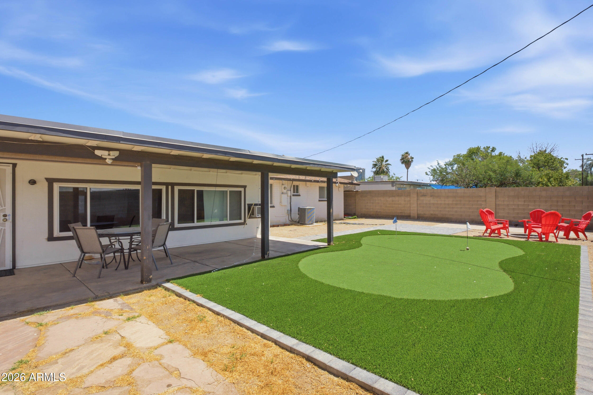 817 W ROMO JONES Street