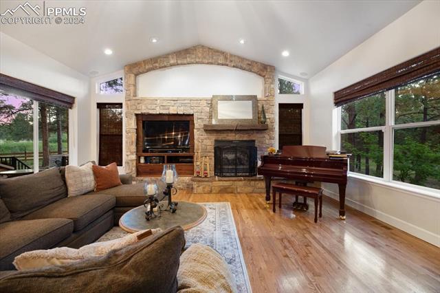 715 Trumpeters Court