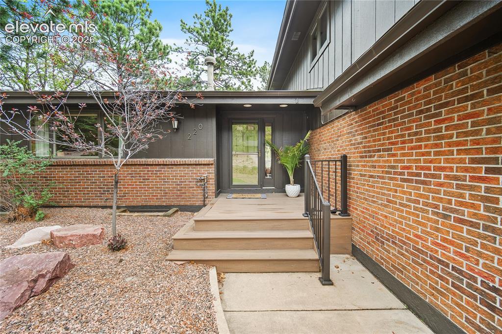 220 Raven Hills Road