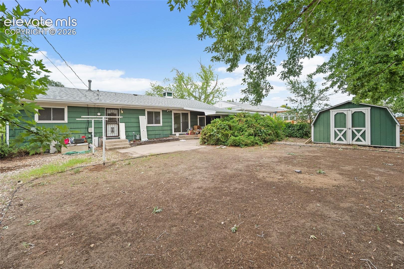 1507 N Chelton Road