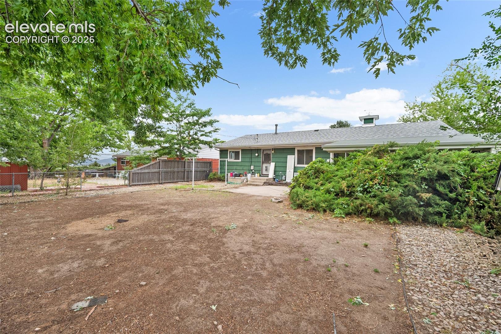 1507 N Chelton Road