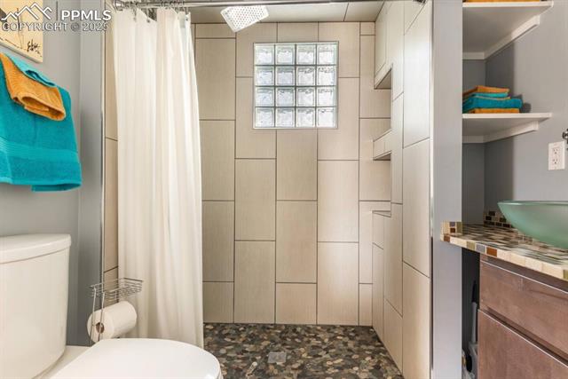 803 S Cascade Avenue