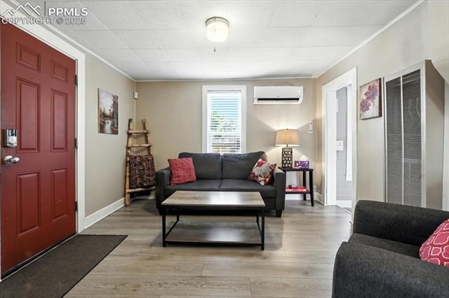 803 S Cascade Avenue