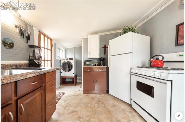 803 S Cascade Avenue