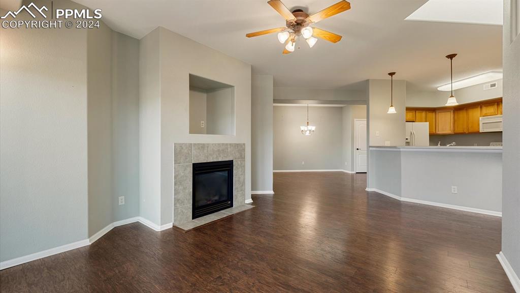 1845 Montura View 202