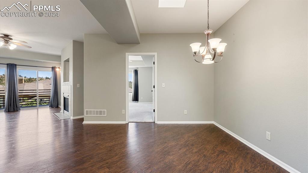 1845 Montura View 202