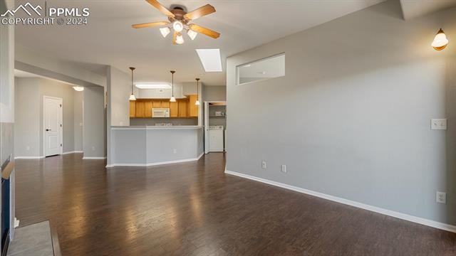 1845 Montura View 202