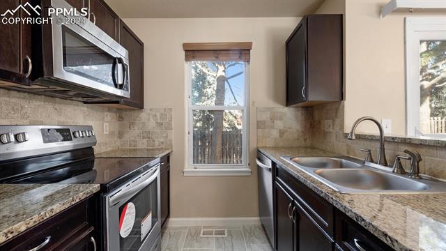 524 Shady Crest Circle