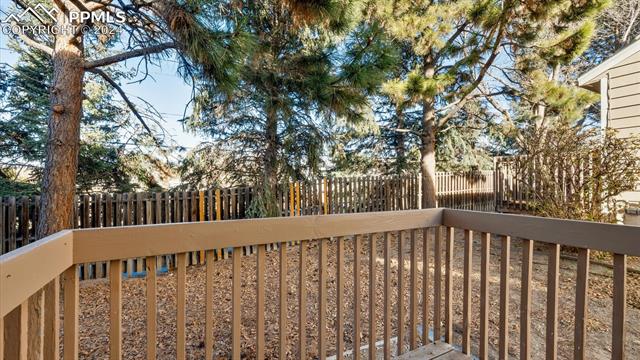 524 Shady Crest Circle