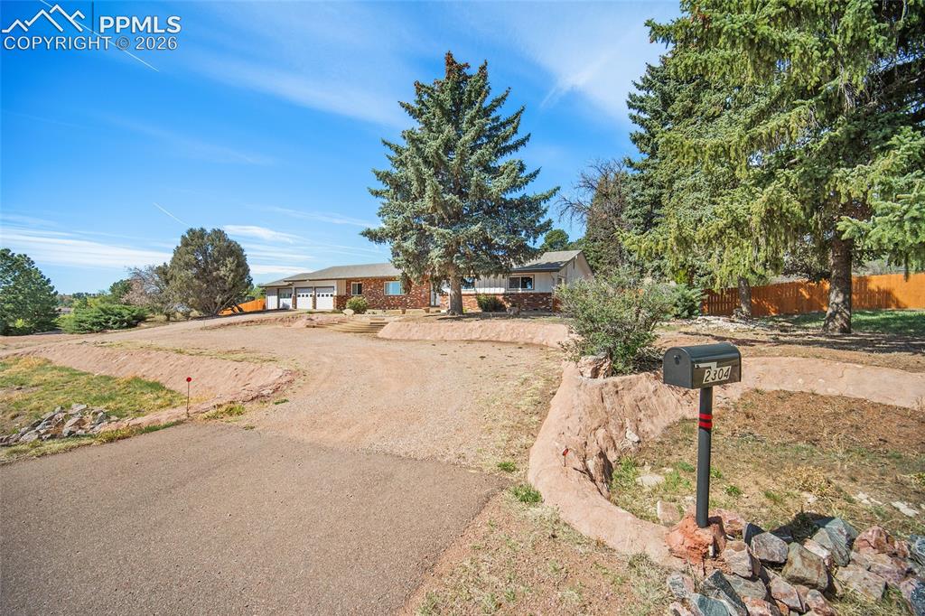 2304 Lazy R Lane