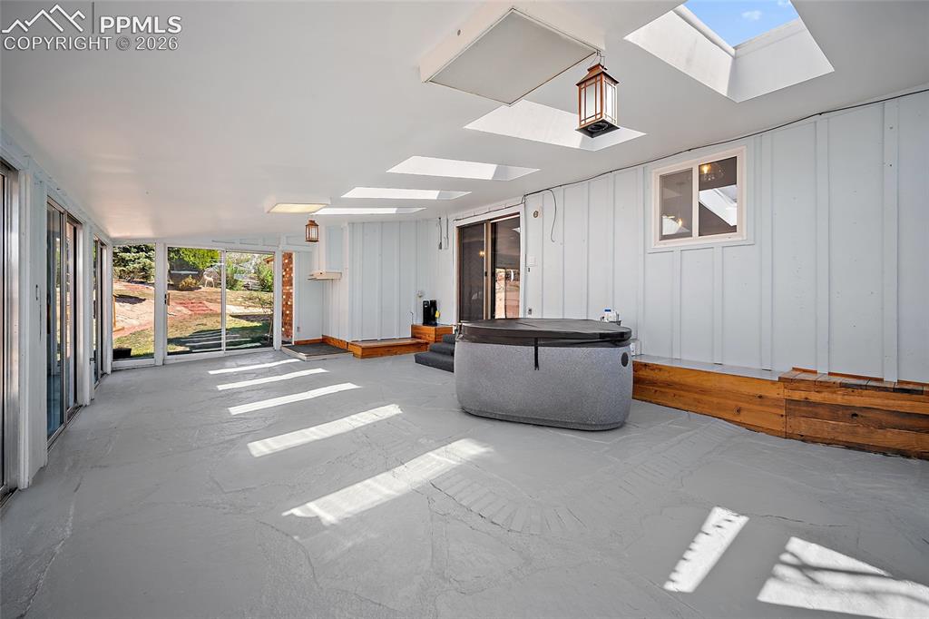 2304 Lazy R Lane