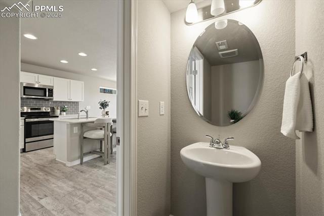 6970 Tacarcuna Wood Grove