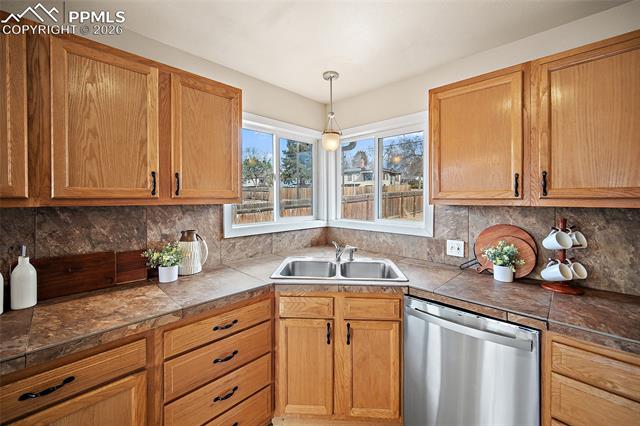 1133 Farragut Avenue