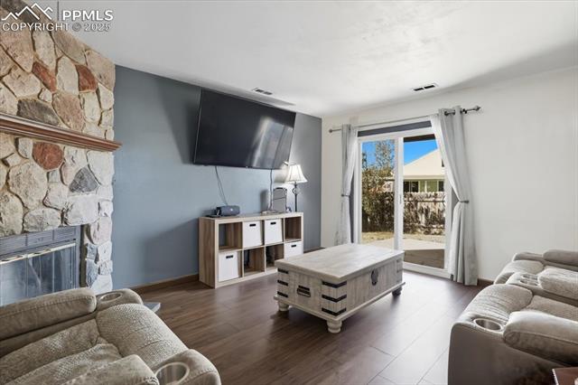 995 Square Dance Lane