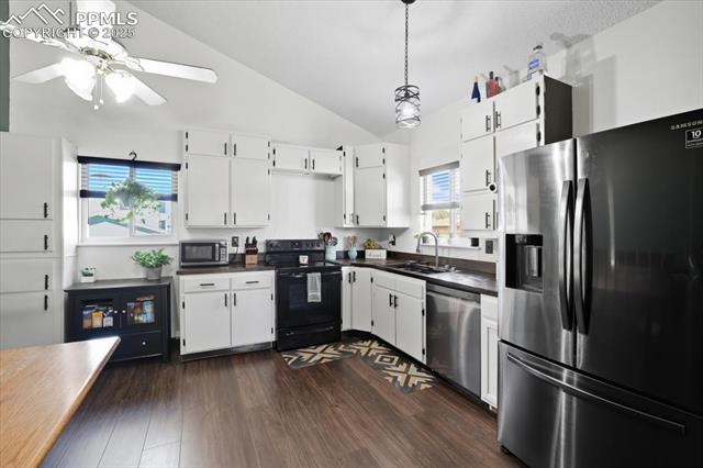 995 Square Dance Lane