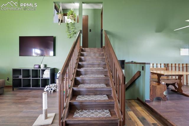 995 Square Dance Lane