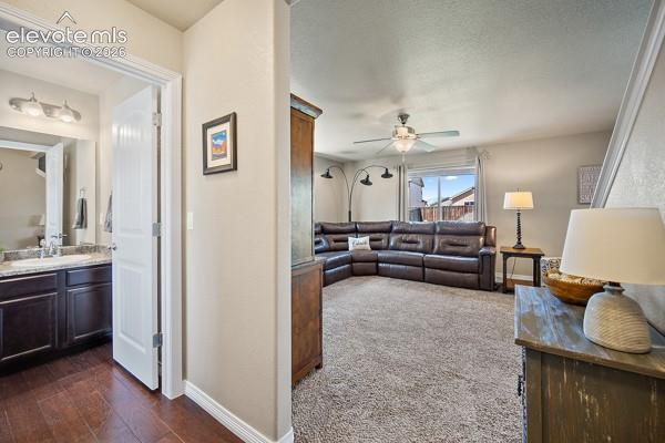 10061 Thunderbolt Trail