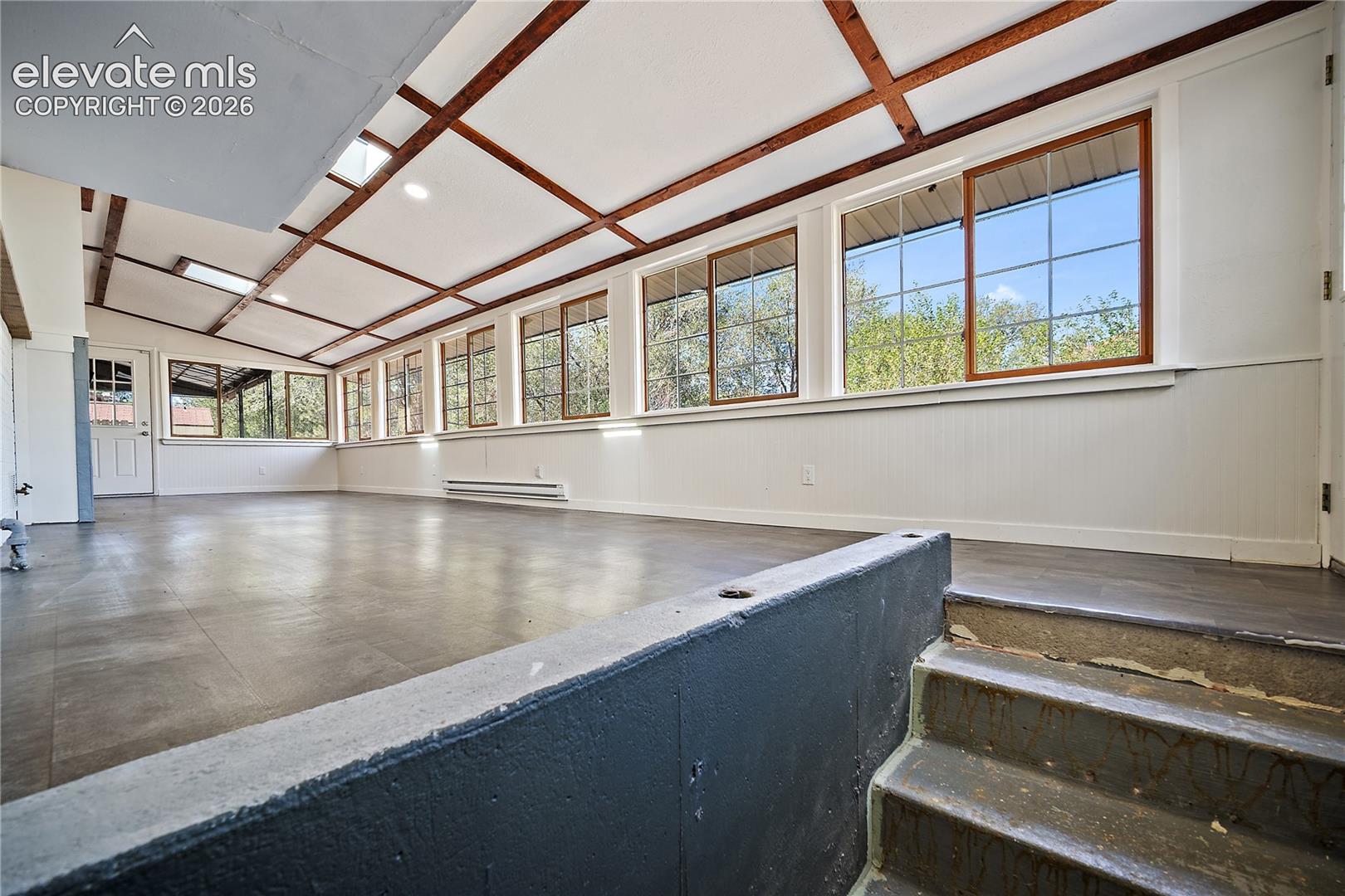 310 Cielo Vista Street
