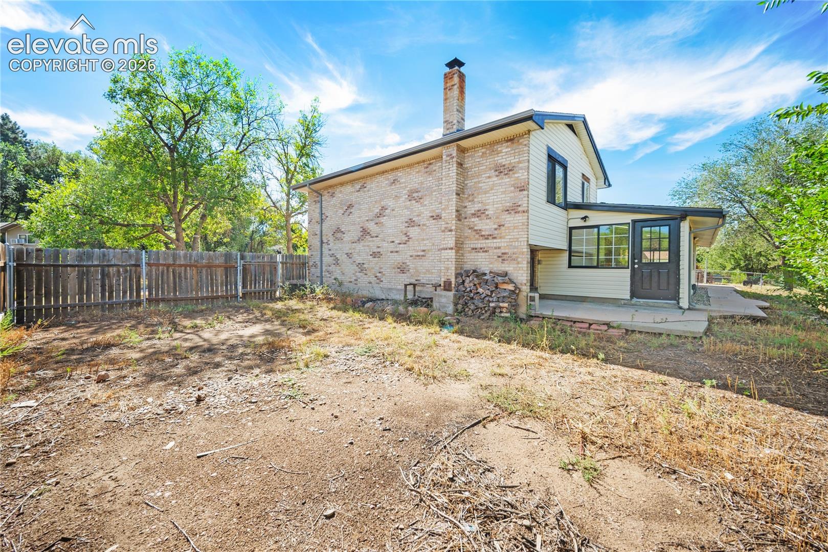 310 Cielo Vista Street