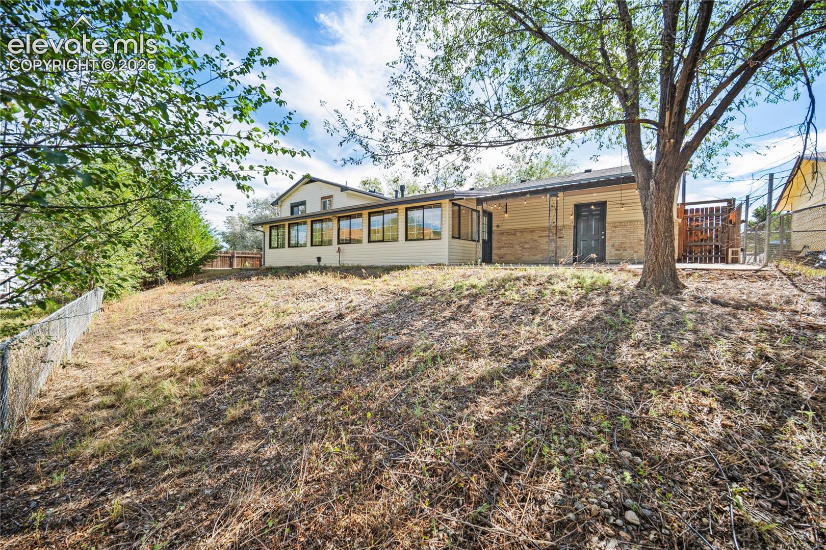 310 Cielo Vista Street