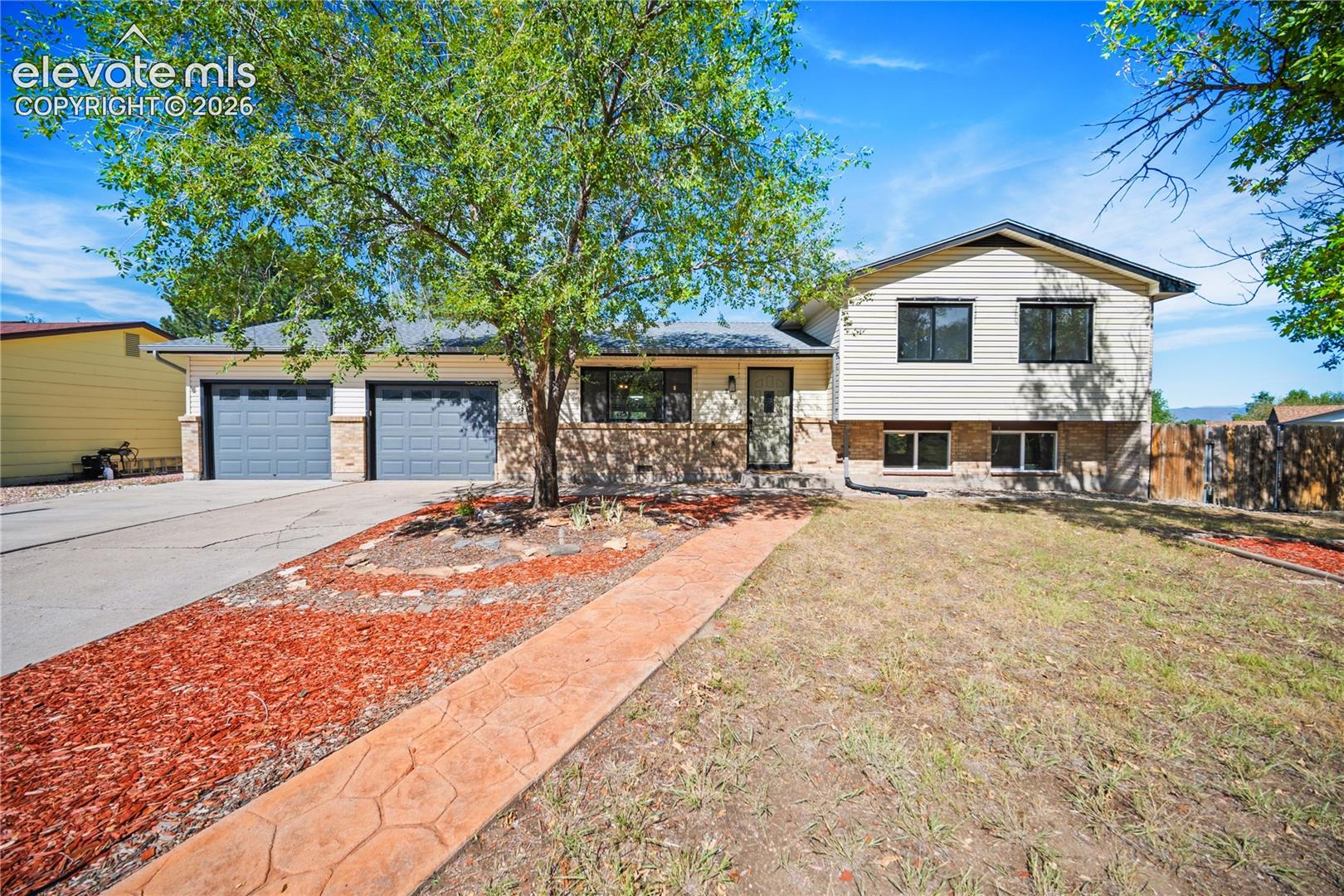 310 Cielo Vista Street