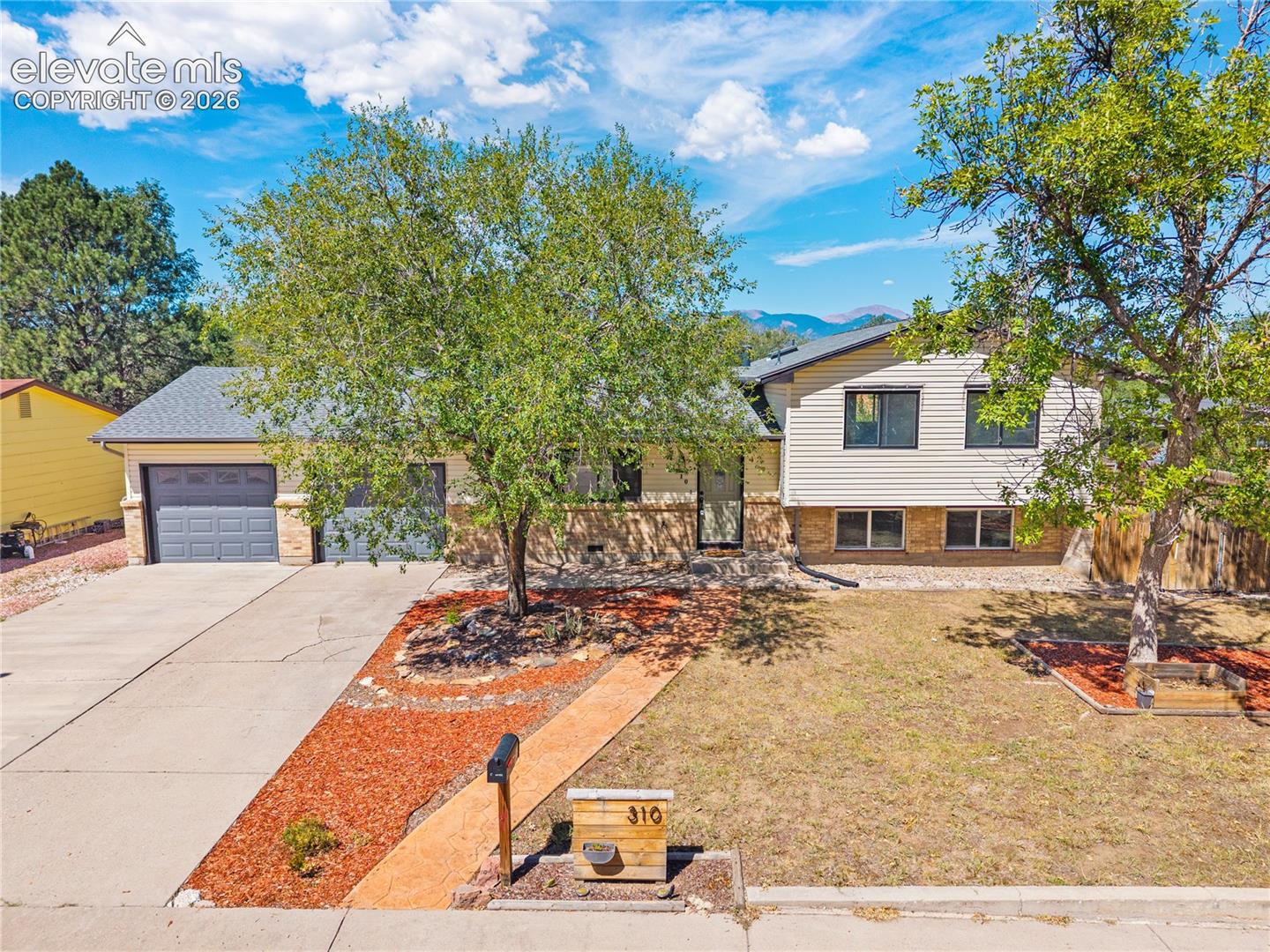 310 Cielo Vista Street
