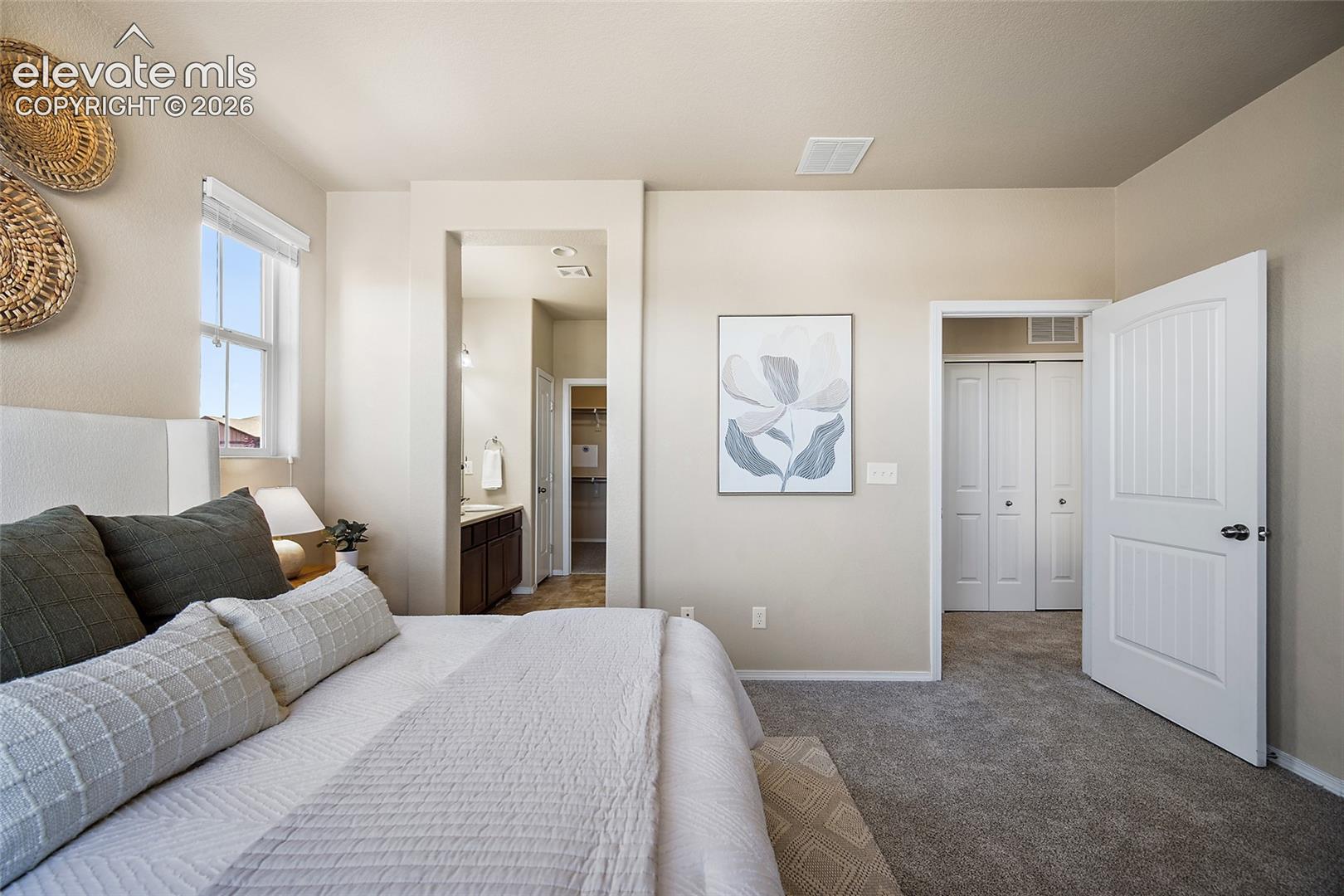 5348 Prominence Point