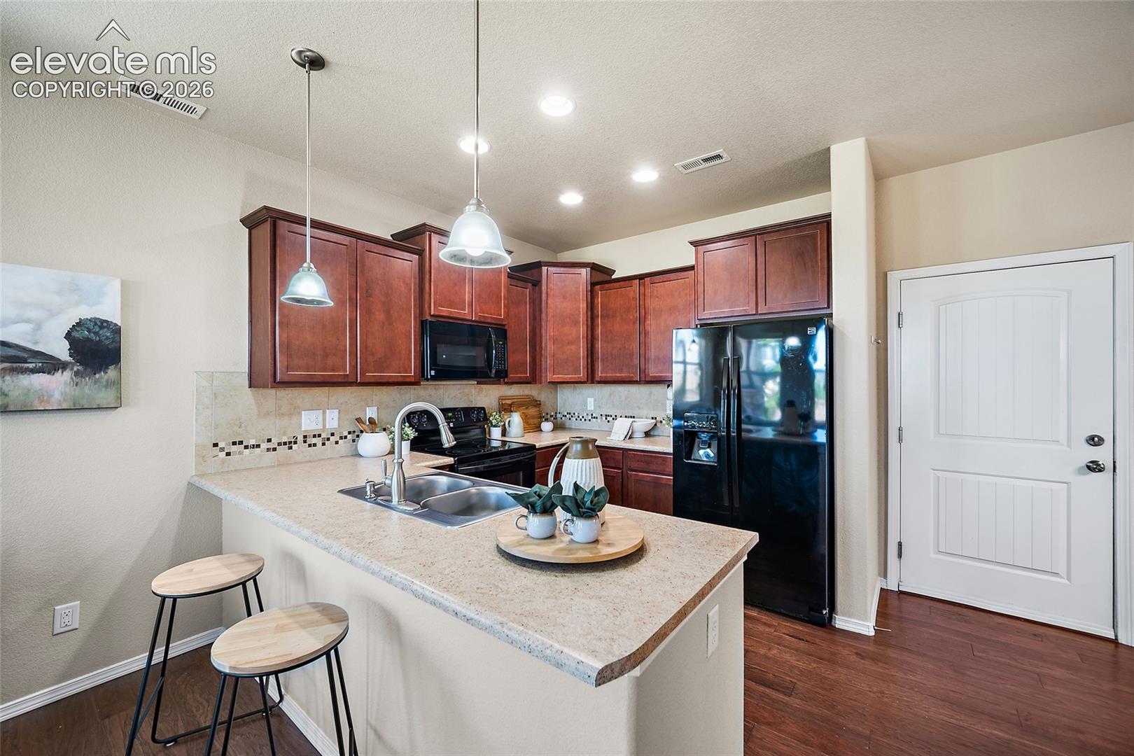 5348 Prominence Point