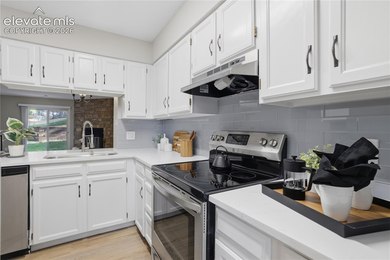 3552 Queen Anne Way