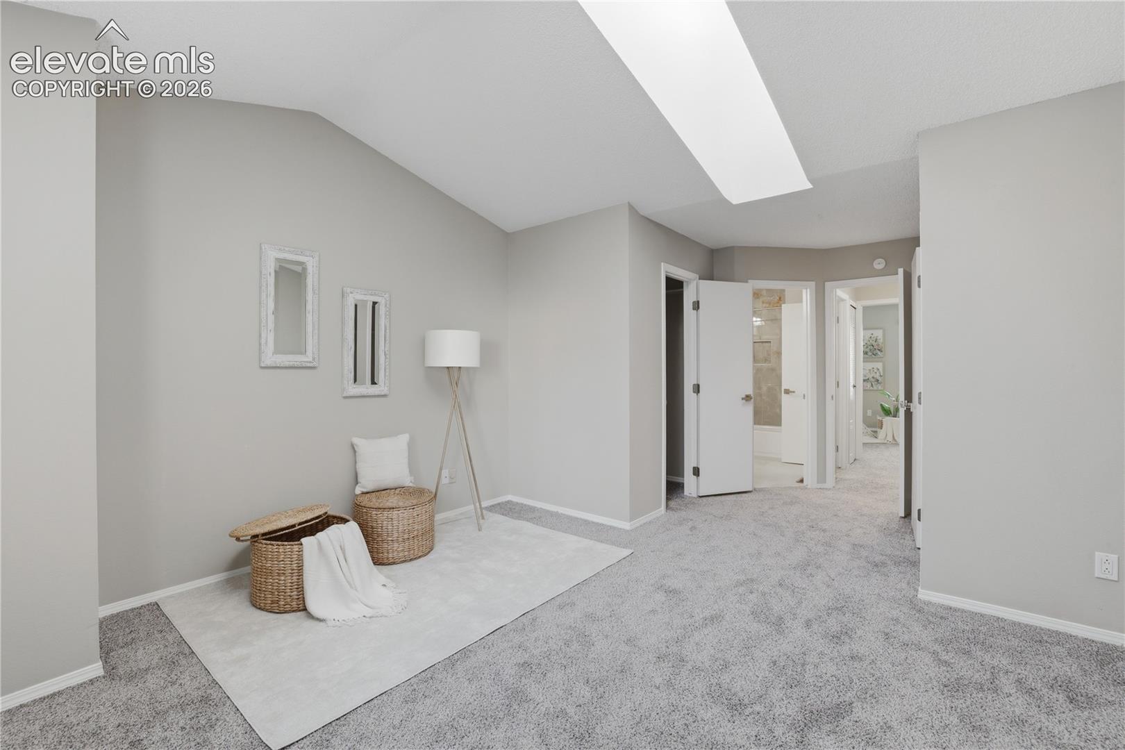 3552 Queen Anne Way