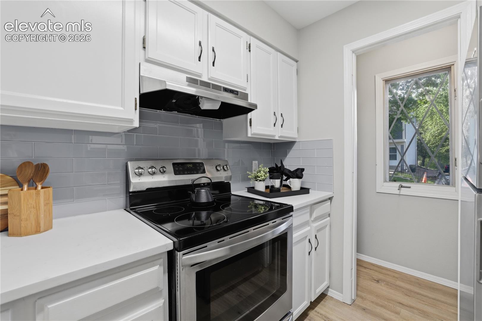 3552 Queen Anne Way