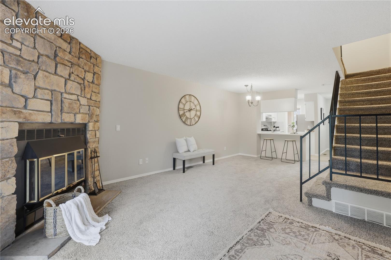 3552 Queen Anne Way