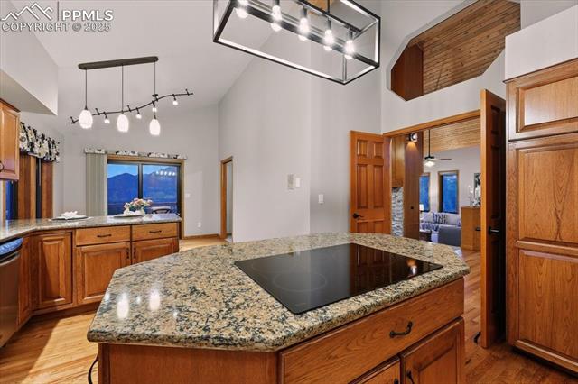 3065 Black Canyon Road