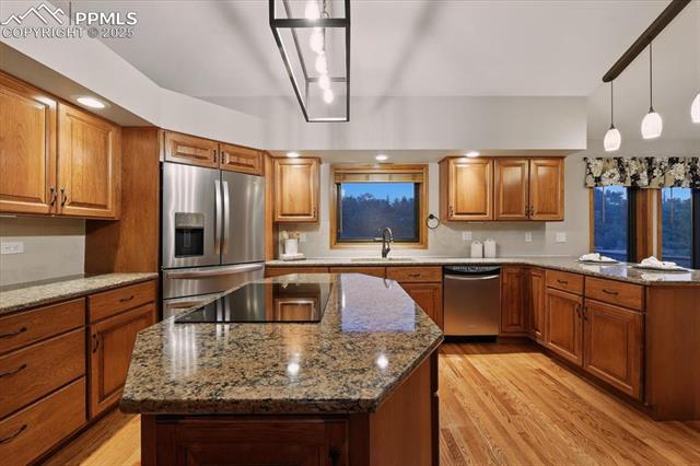 3065 Black Canyon Road