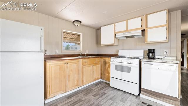 21 Sunnyland Loop Lane