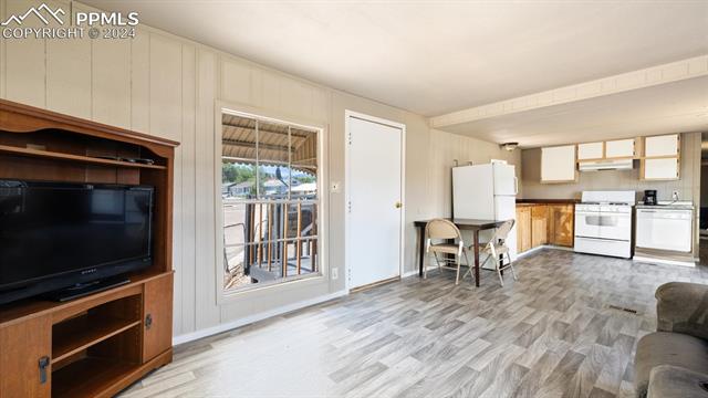 21 Sunnyland Loop Lane