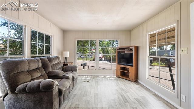 21 Sunnyland Loop Lane