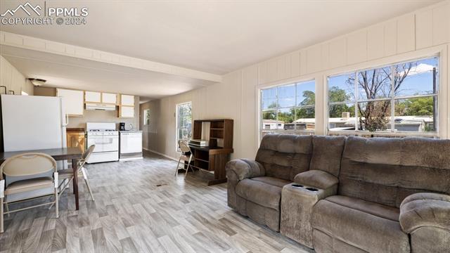 21 Sunnyland Loop Lane