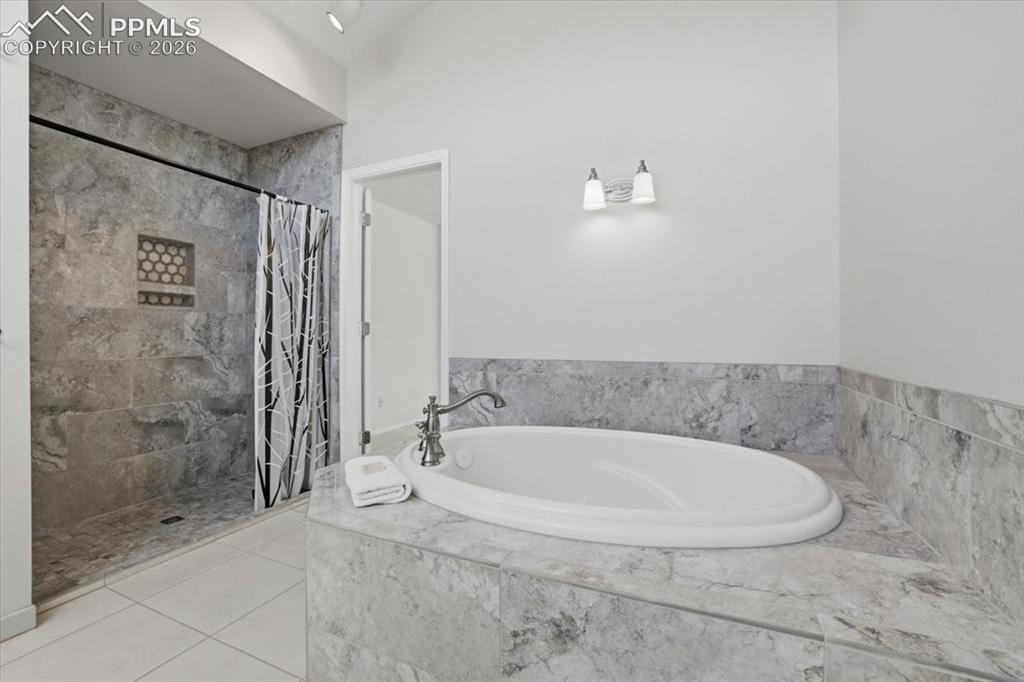 2755 Dristol Drive
