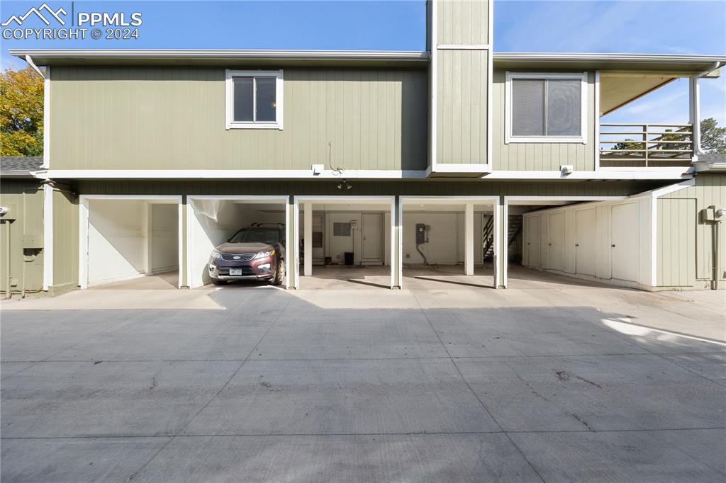 2717 Hearthwood Lane