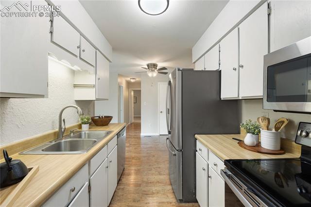 2717 Hearthwood Lane