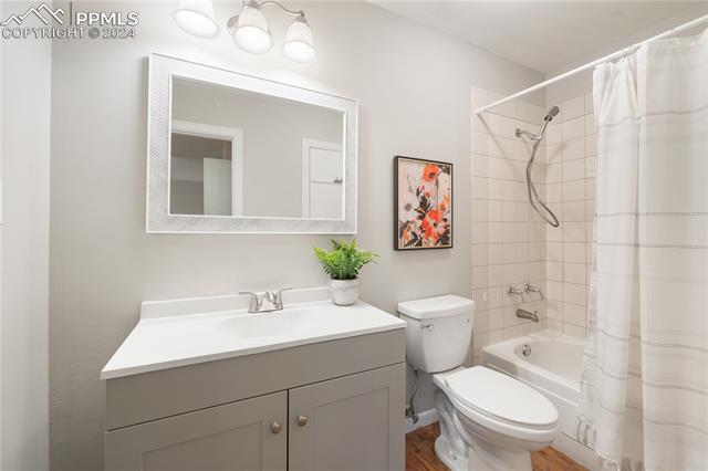 2717 Hearthwood Lane