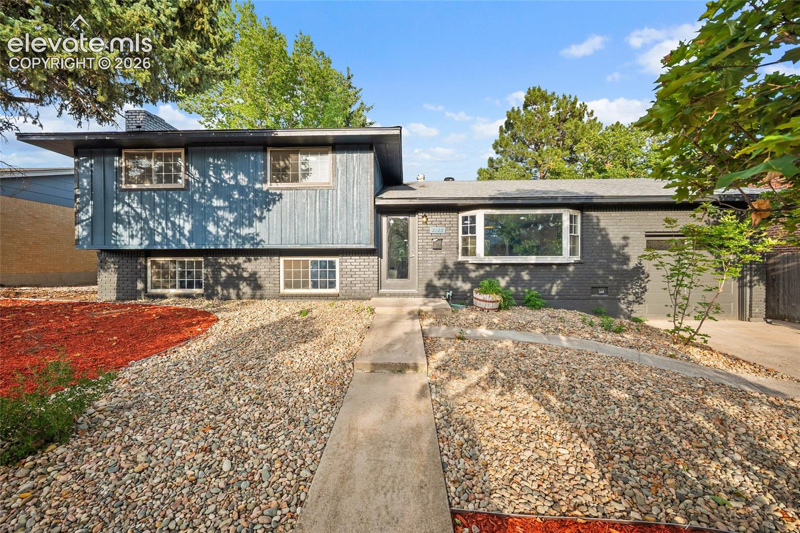 2123 Warwick Lane