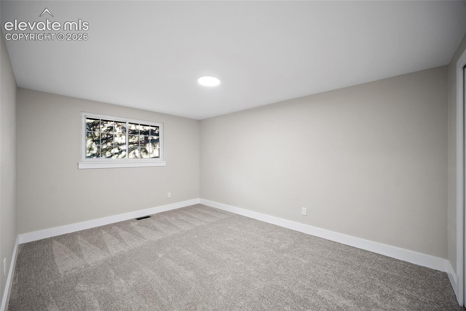 2123 Warwick Lane