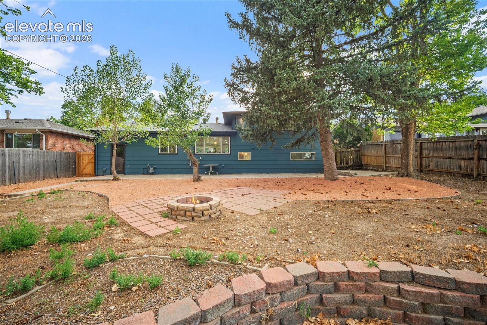 2123 Warwick Lane