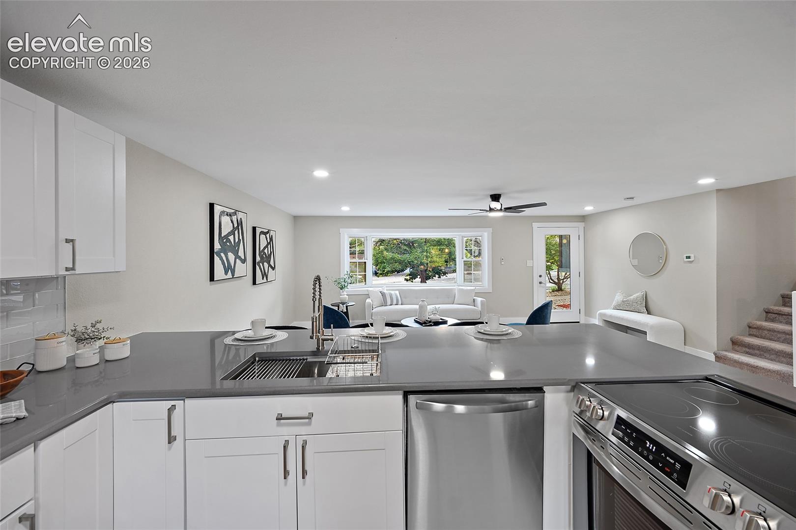 2123 Warwick Lane
